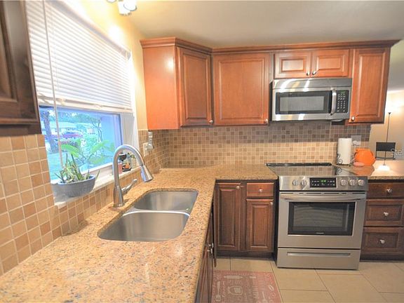 4th image of 571 Sunset Beach Dr