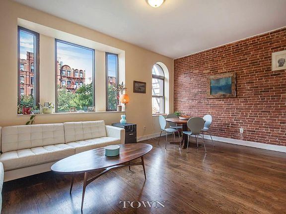 2nd image of 159 W 118th St APT 2F