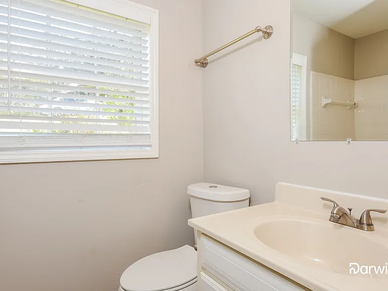 3201 Glendale Dr — Photo 9