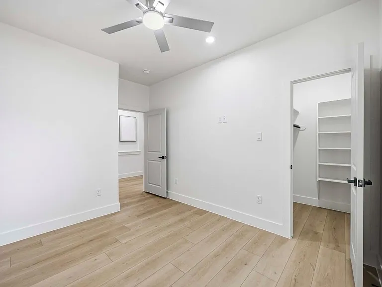 5313 Bacher — Photo 18