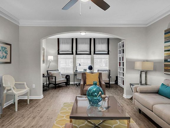 3rd image of 3701 Grandewood Blvd #527