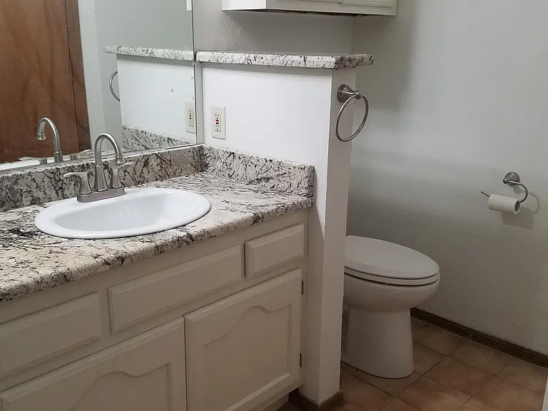 3205 W Houston Pl — Photo 25