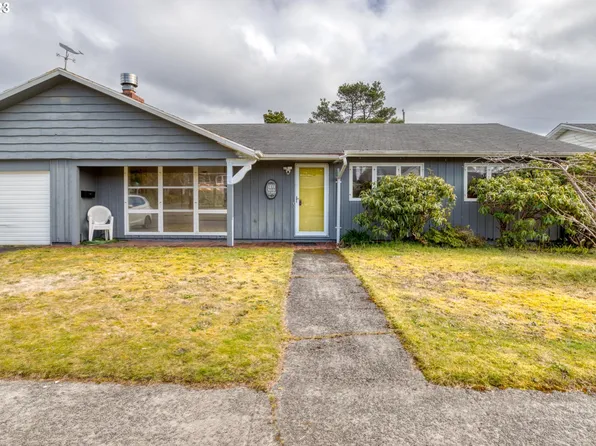 1211 S Columbia St, Seaside, OR 97138