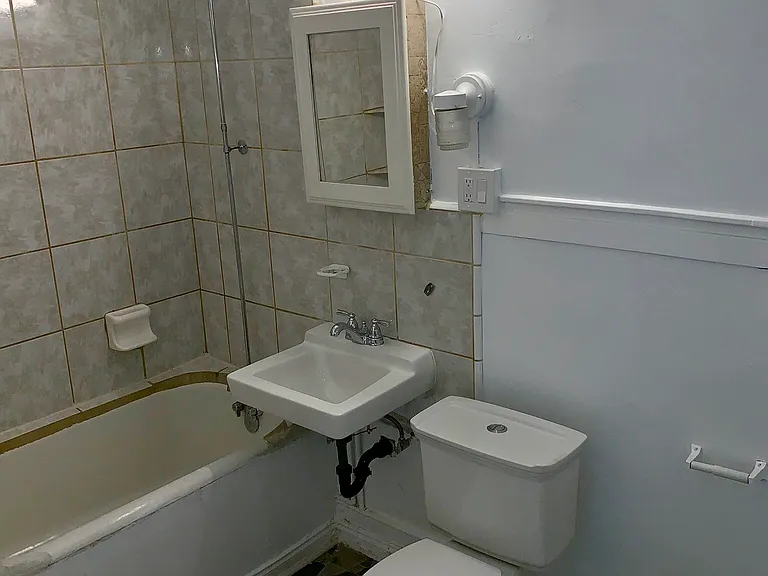 3700 S Pacific Ave #1 — Photo 23