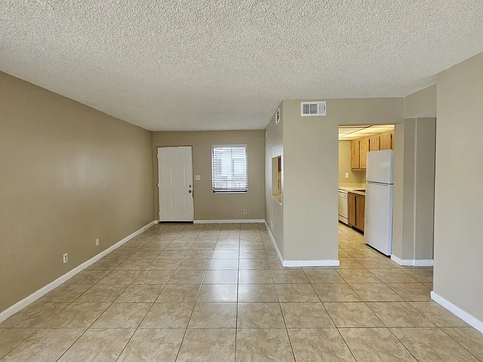 1850 N Congress Ave #302