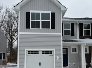 423 Quarry Creek Dr, Amherst, OH 44001