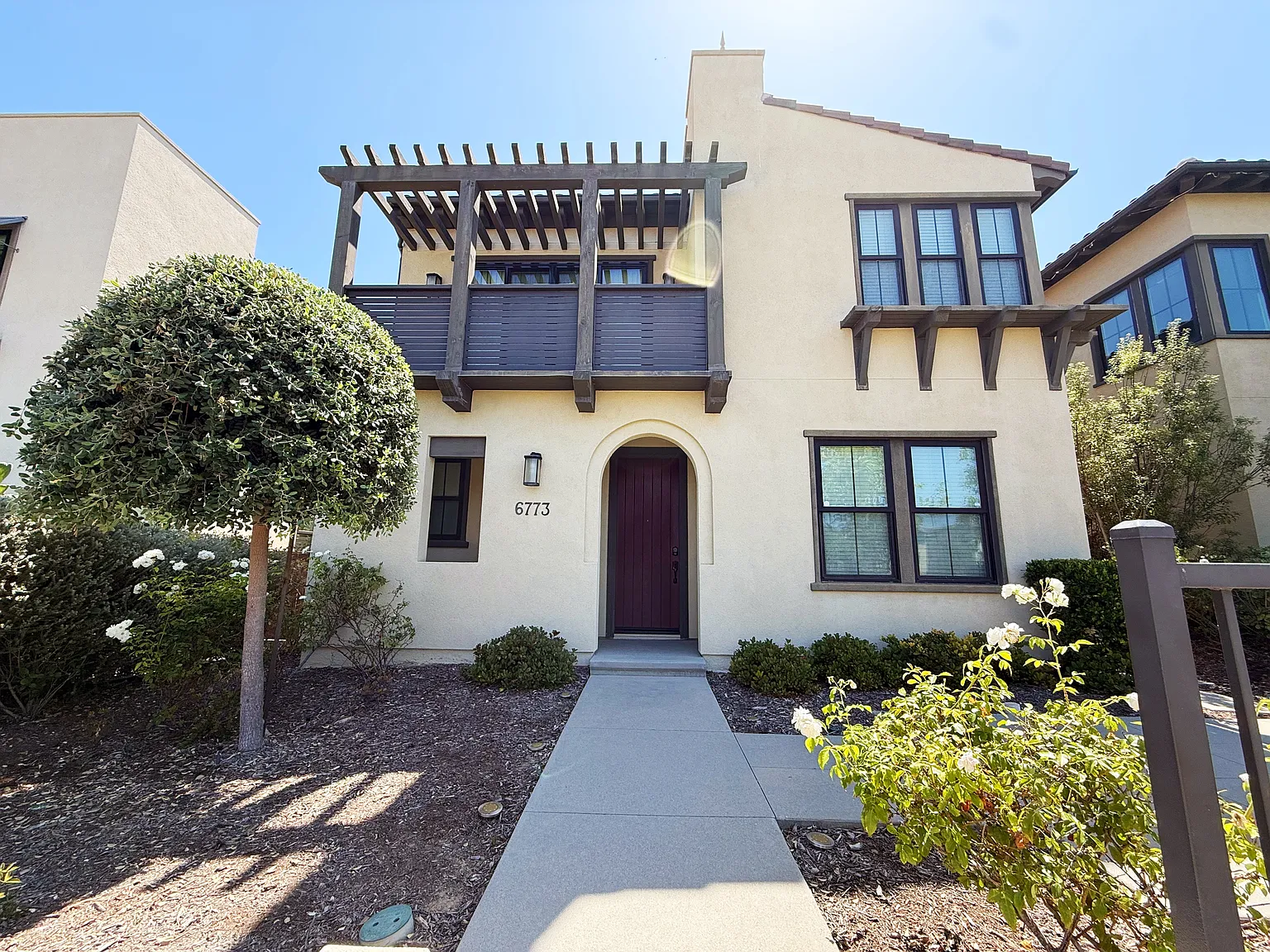 4 bed, 4.5 bath, 3128 sqft, $7,700 — Photo 2