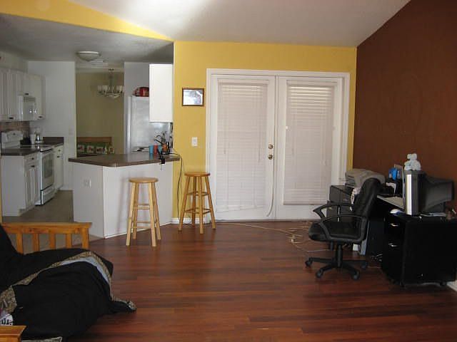 family room w/lam wood floors