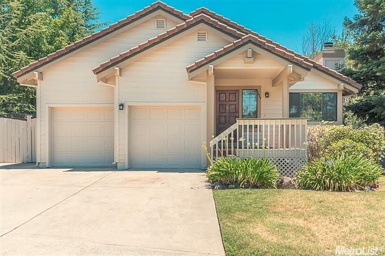 1st image of 1417 Tanoak Way