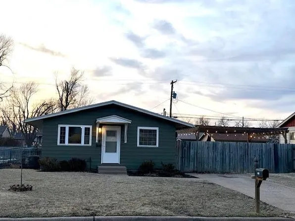 1910 Haskett Ave, Salina, KS 67401