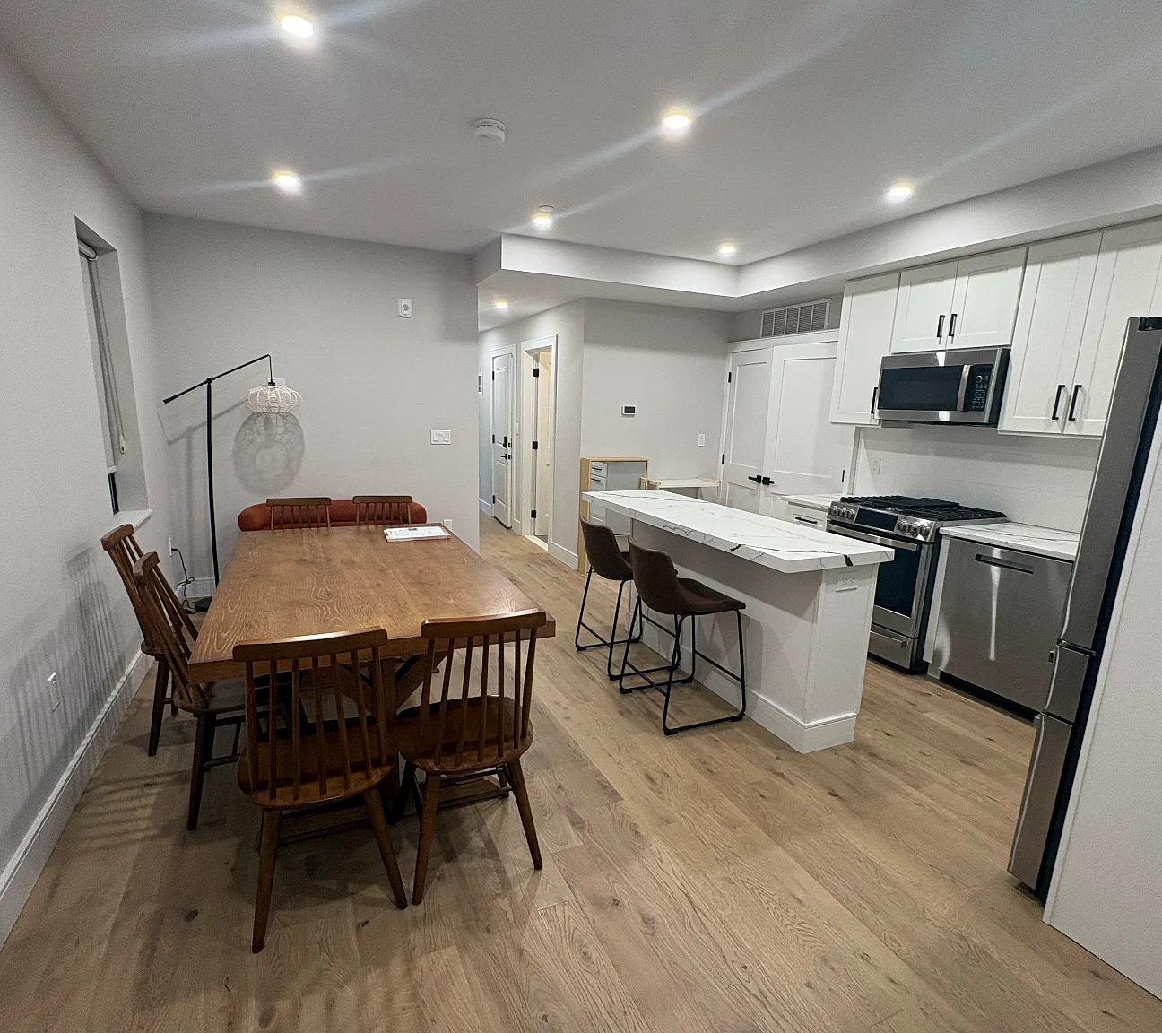 4 bed, 1040 sqft, $3,900 — Photo 3