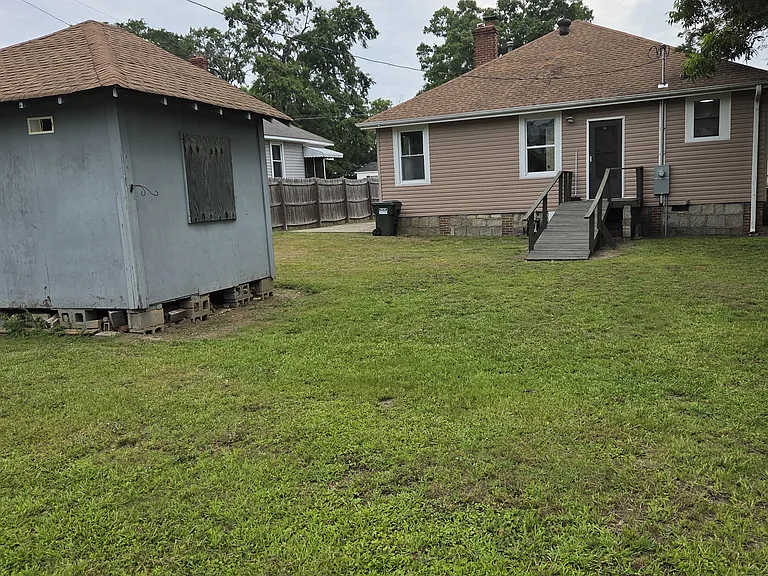 211 Snyder Ave — Photo 18