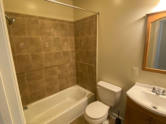 4th image of 1261 W Cary St