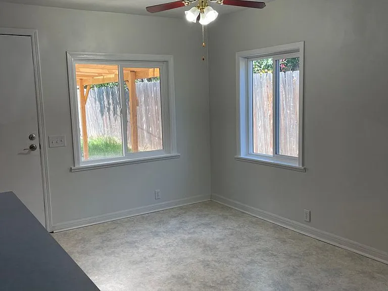 3082 Vine St — Photo 4