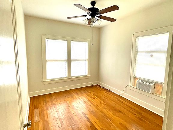 5th image of 255 E Kings Hwy #4