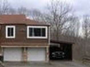 22 Lewis Rd, Oakdale, PA 15071