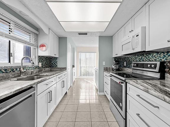 5th image of 4880 Shell Stream Blvd