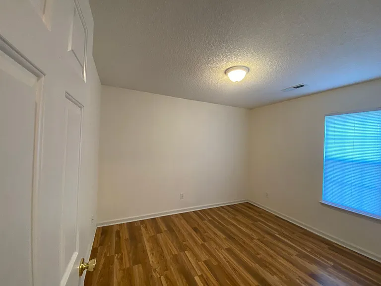 3009 Nevan Ln — Photo 10
