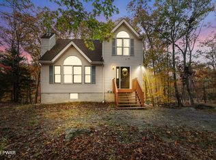 6488 Decker Rd, Bushkill, PA 18324