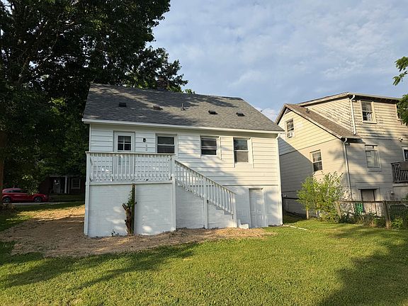 5th image of 203 W Elm St