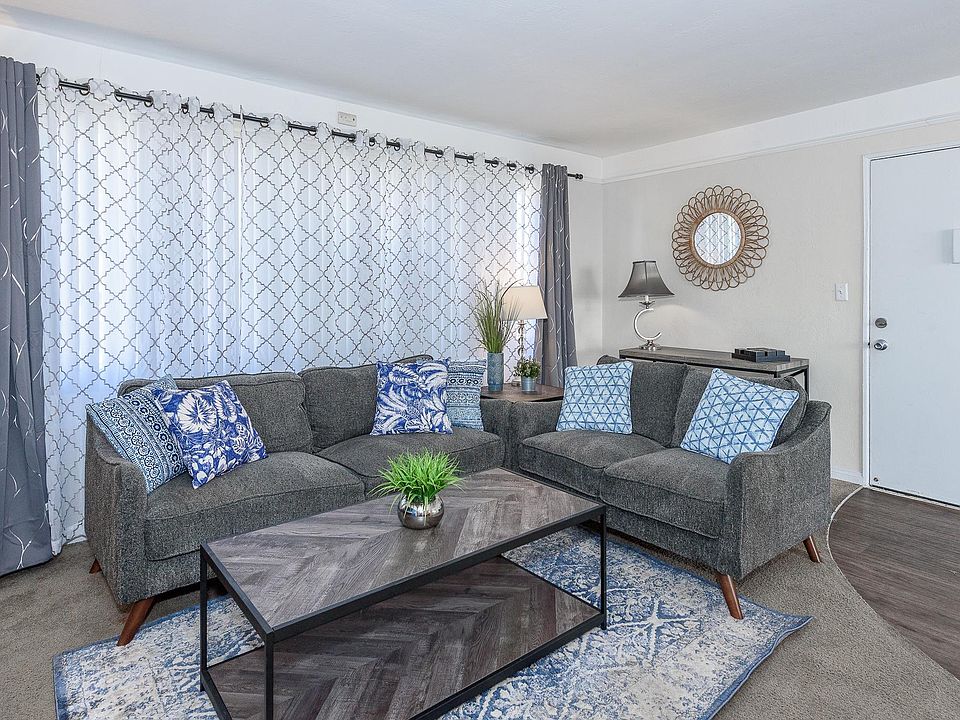 1st image of 3404 Waco St #4