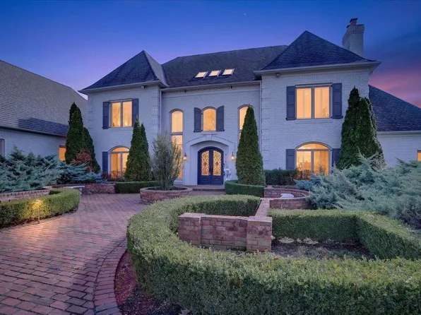 9141 Forest Bend Ct, Germantown, TN 38138