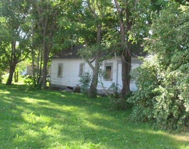 2nd image of 5321 N 18th St