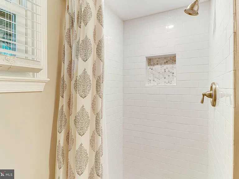6519 Engel Dr — Photo 72