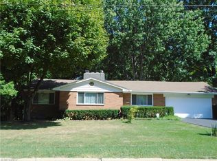 2415 Thurmont Rd, Akron, OH 44313