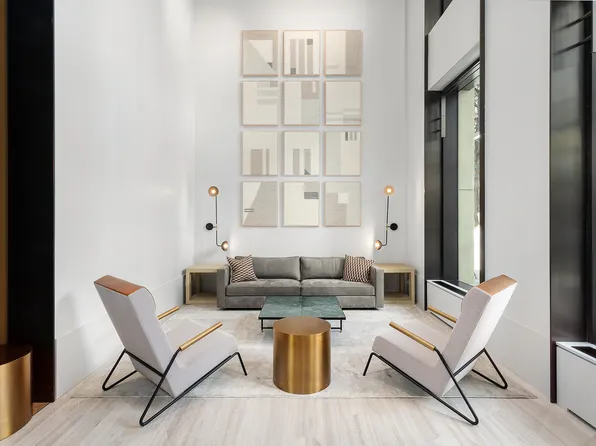 1 Clinton Street image 14 of 26