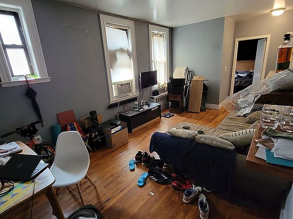 5th image of 61 Wyckoff Ave #1BB