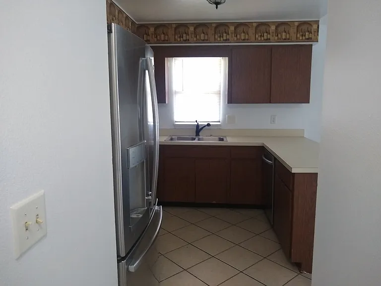 2043 Woodbriar Loop S — Photo 6
