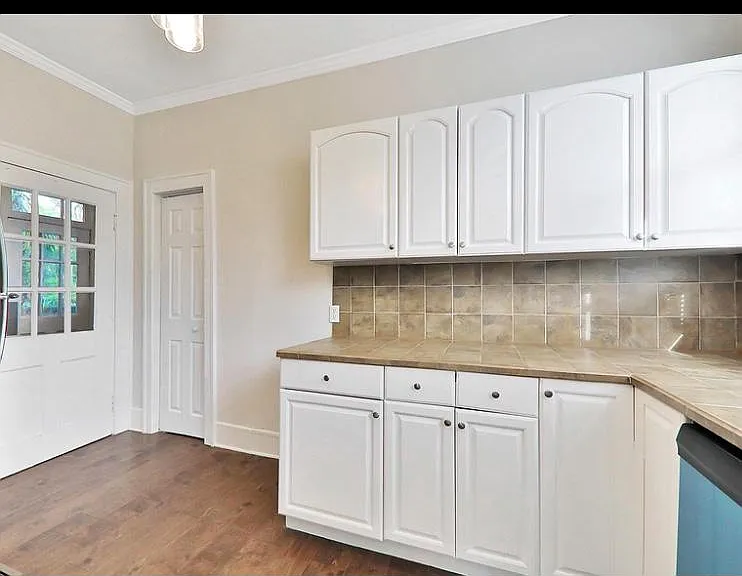 2205 Ernest St — Photo 10