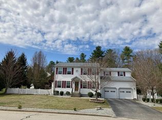 18 Pineridge Dr, Smithfield, RI 02917