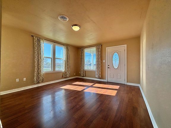3rd image of 4216 E Princeton Ave