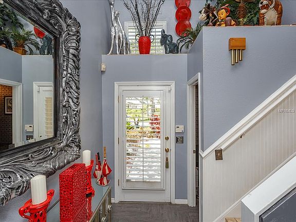 4th image of 376 N Shadowbay Blvd