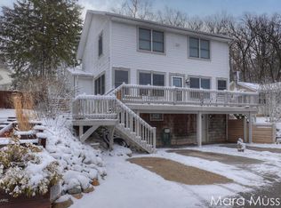6674 Echo Ave NE, Rockford, MI 49341