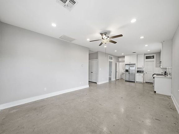 4th image of 603 Edgewood St #B