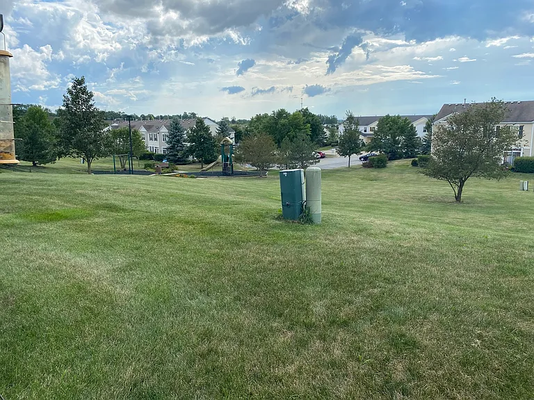 2273 Flagstone Ln — Photo 3