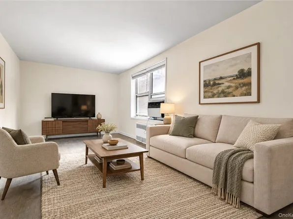 27-10 Parsons Boulevard #2F, Flushing, NY 11354
