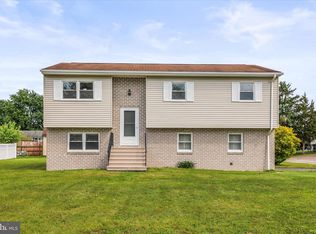 2 Carole Ct, Gettysburg, PA 17325