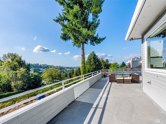 3rd image of 3400 81st Ave SE