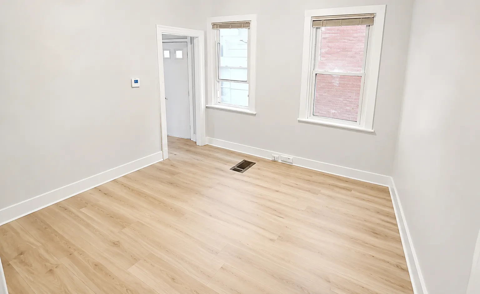 2 bed, 2000 sqft, $1,249 — Photo 4