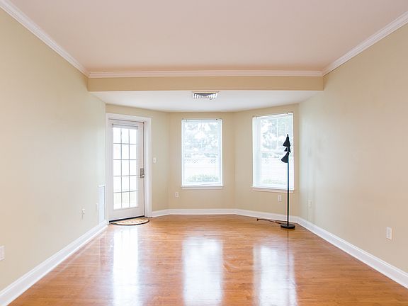 4th image of 10 Seaport Dr APT 2104