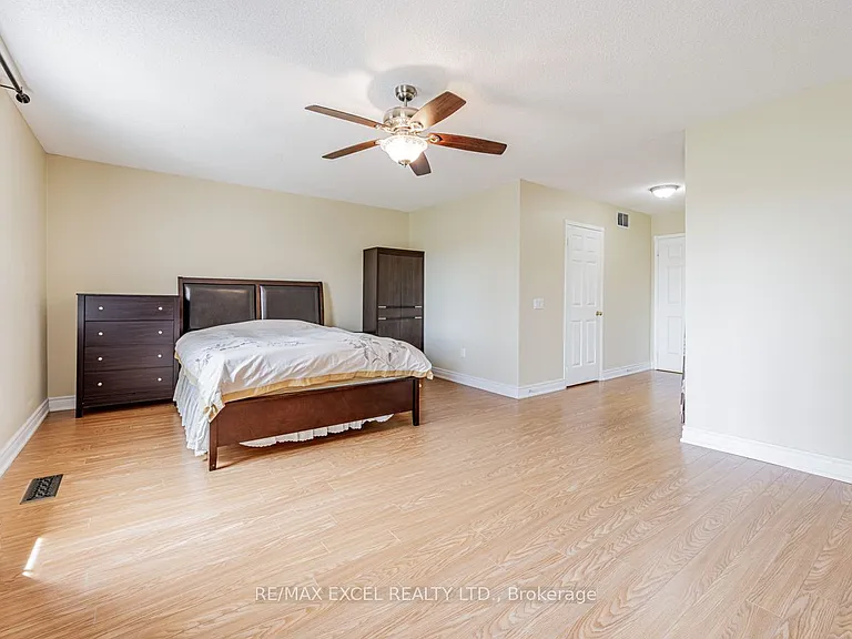 188 Bonis Ave #805 — Photo 23