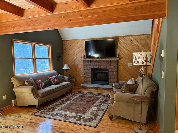 3rd image of 278 N Gate Rd