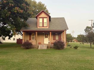 320 S Union St, Stafford, KS 67578