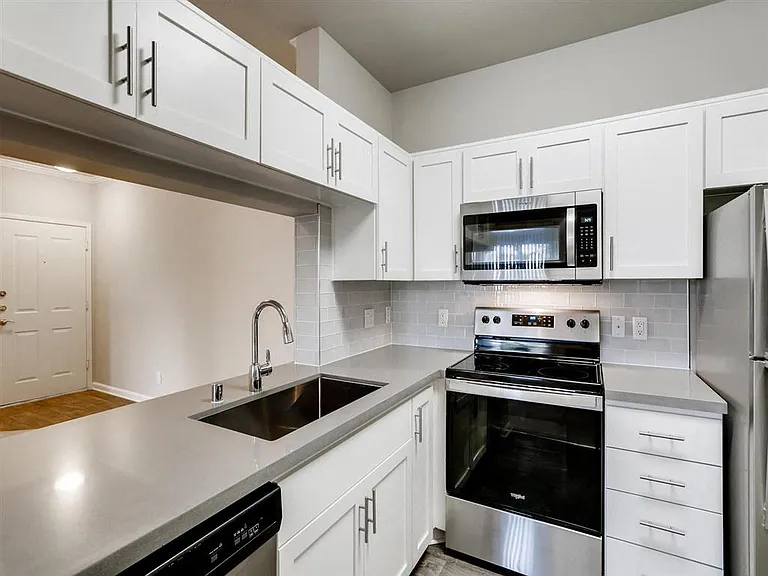 Alize Apartment Homes — Photo 1