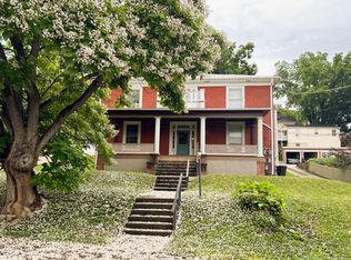 821 W Beverley St, Staunton, VA 24401