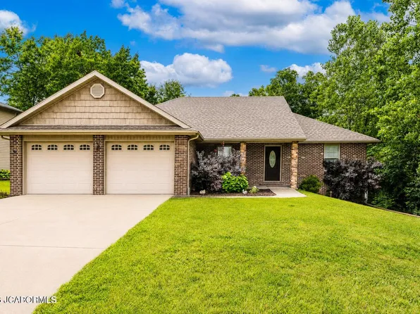 490 Edwards Dr, Holts Summit, MO 65043